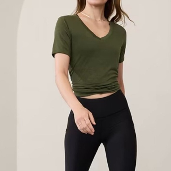 Athleta Tops - Athleta Olive Green Short Sleeve Tee
